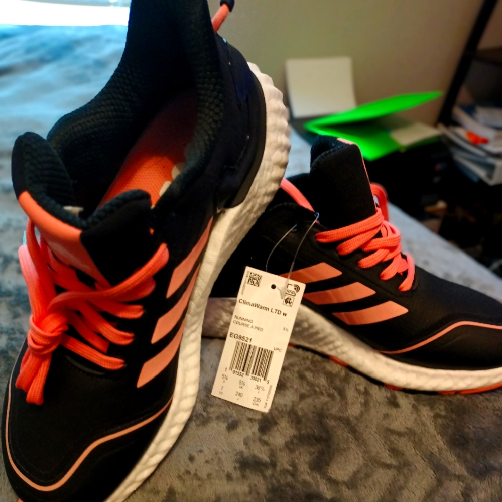 Adidas tennis shoes boost Brand 🆕